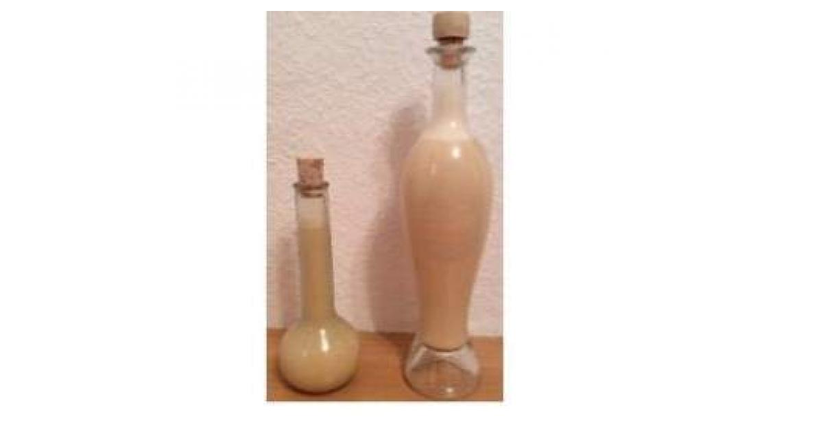 Amaretto Sahne Likör mit weißer Schokolade