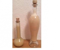 Amaretto Sahne Likör mit weißer Schokolade 