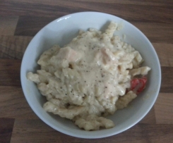 Nudeln mit Lachs in Käsesoße All in One