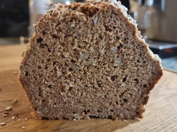 Steffis saftiges Vollkornbrot ohne Gehzeit
