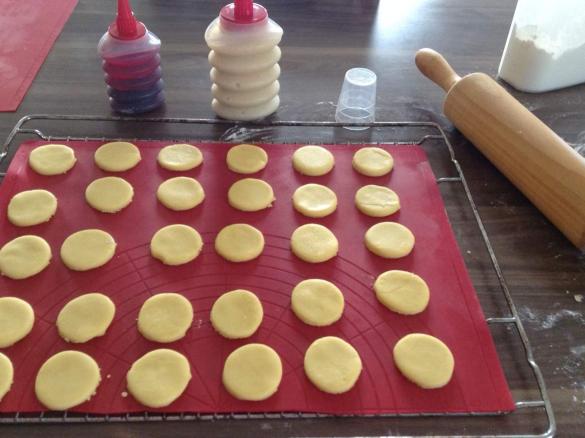 Rote Nestchen - Marzipankringel Plätzchen