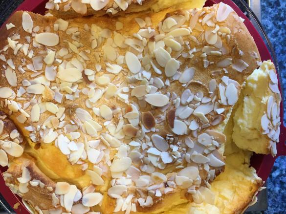 Käsekuchen mit weißer Schokolade