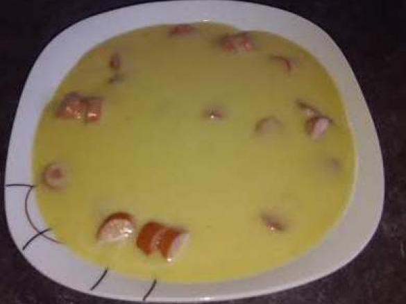 Kartoffel-Pastinaken-Suppe mit Lauch und Schmand