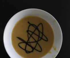 Kürbis-Apfel-Suppe