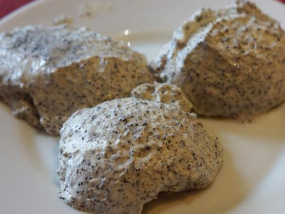 Mohn-Mousse