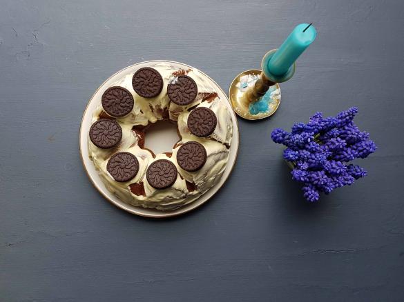 Saftiger Oreo Gugelhupf