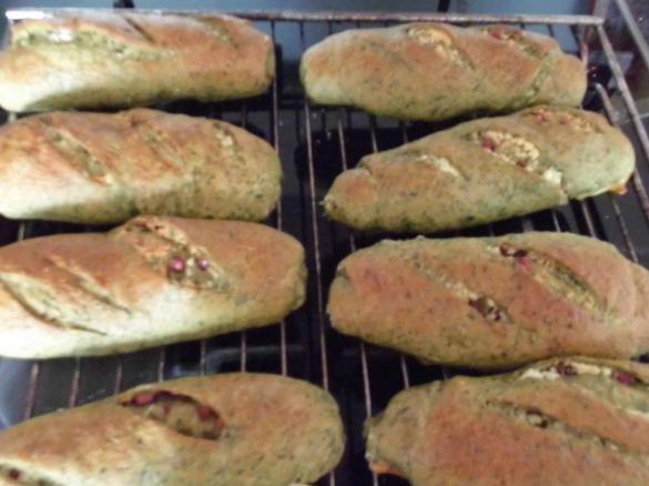 Spinat-Hörnchen mit Feta und Schinkenwürfeln