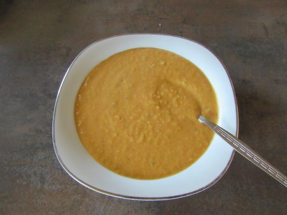 Zucchini-Tomatencremsuppe