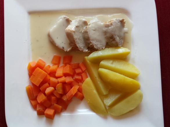 Schweinefilet aus dem Varoma mit Pfeffersauce und Gemüse