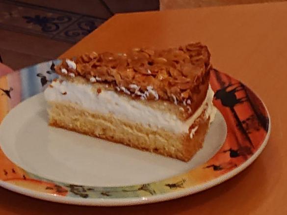 Bienenstich mit knusprigem Belag