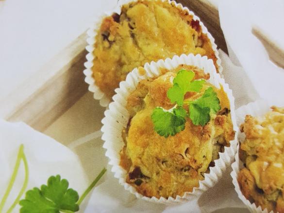 Schinkenmuffins mit Kräutern und Käse