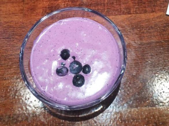 Schnelle Rohkost Beeren Creme