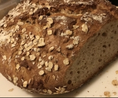 Knuspriges Buttermilch-Mehrkornbrot