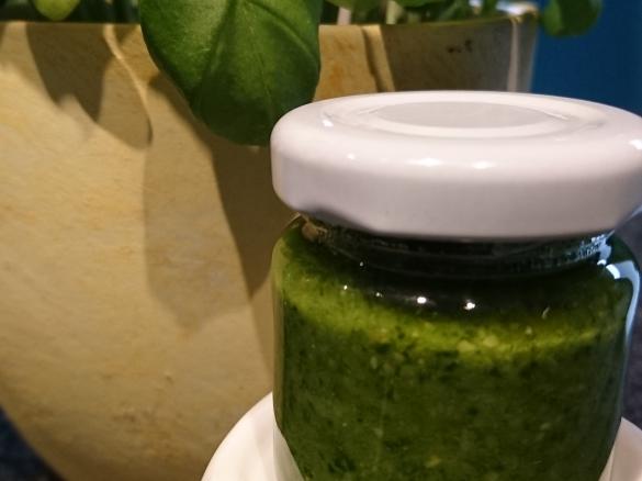 Einfaches Pesto