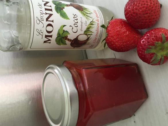 Erdbeermarmelade mit Kokosnote