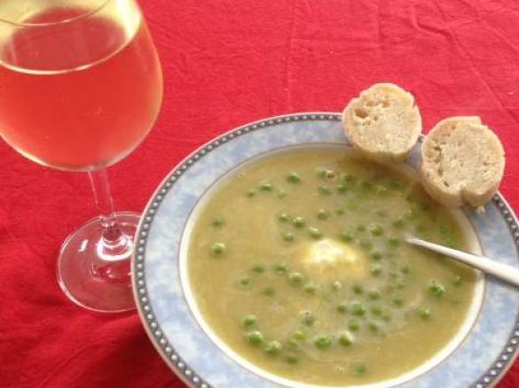Erbsensuppe mit Ingwer und Riesling