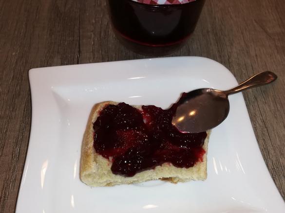 Brombeer-Sekt-Marmelade (Happy Morning Marmelade)