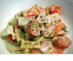 Lauwarmer Spargel-Nudelsalat