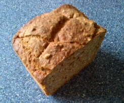 Dinkelbrot mit Mandeln und Sonnenblumenkernen