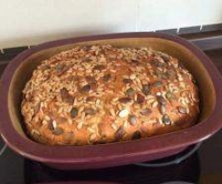 Dinkel-Vollkornbrot mit Saaten (weizenfrei) für Zaubermeister