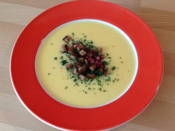 Feine Blumenkohlcremesuppe