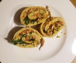 Pfannkuchenruolade mit Rucola vegetarisch