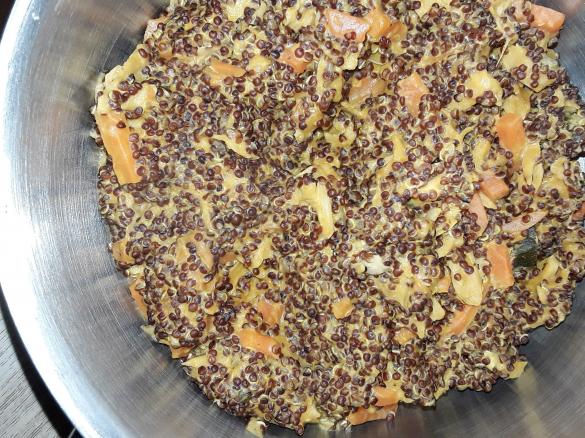 cremiges Quinoa mit Gemüse und Tofu (vegan)