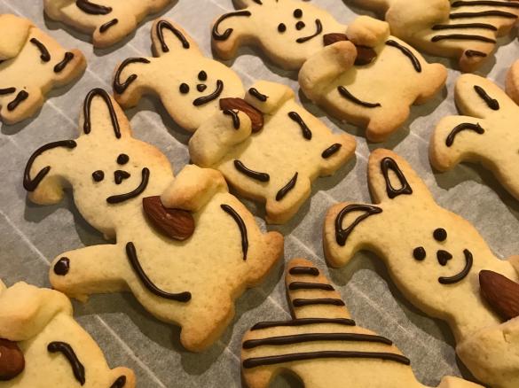 Fröhliche Osterhasen