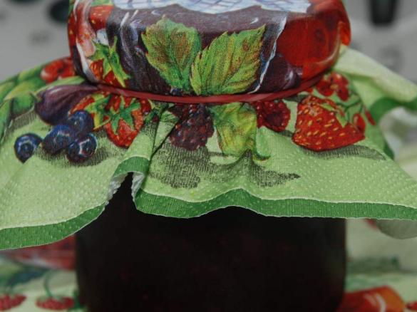 Erdbeer-Himbeer-Brombeer-Marmelade