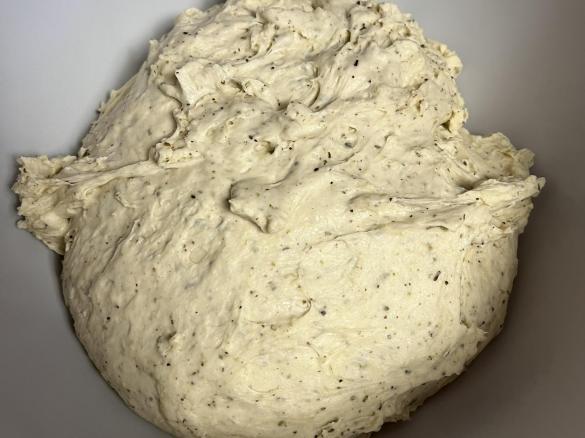 Schneller Pizzateig ohne Gehzeit