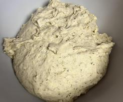 Schneller Pizzateig ohne Gehzeit