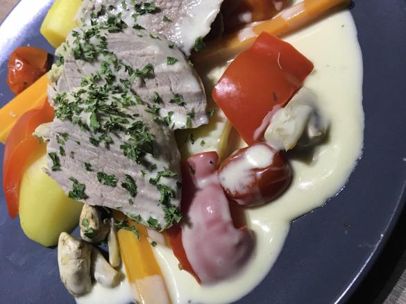 Schweinefilet mit buntem Gemüse