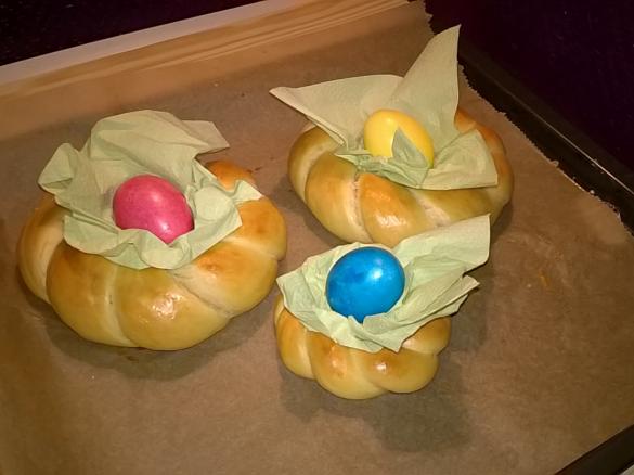 Hefeteig für Osternester
