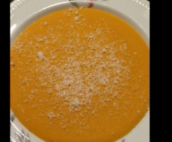 Rote Linsen-Kokos-Karottencrèmesuppe