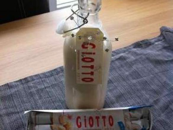 Giotto Mandel Likör