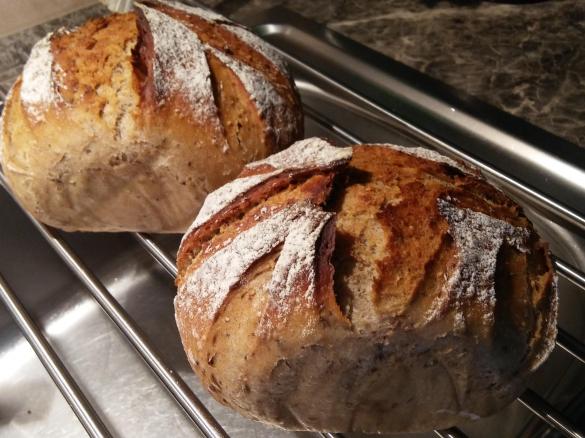 Brot Oscar Mischbrot mit Sesam und Leinsamen