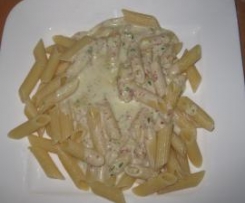 Zucchinisahnekäsesauce mit Landjägern