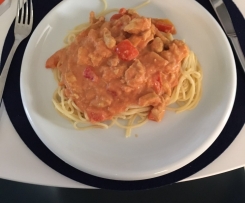 Spaghetti in Paprika-Putensoße