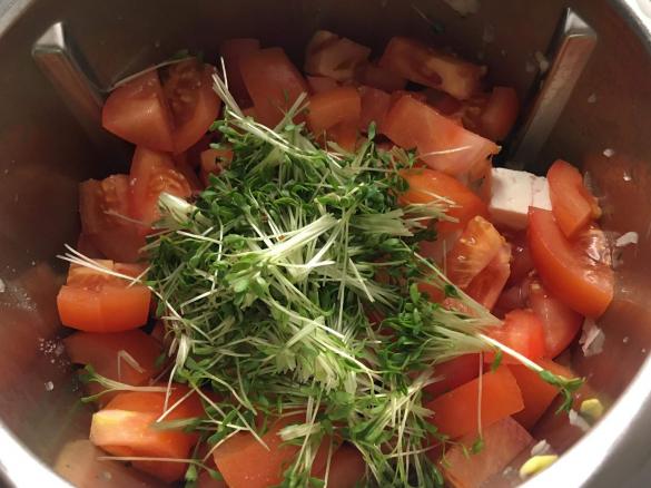 Kidneybohnensalat mit Feta und Meerrettichdressing 