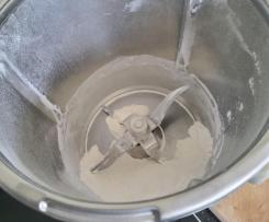 Sahnesteif mit Johannisbrotkernmehl