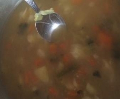 Frische Suppe mit Kartoffeln