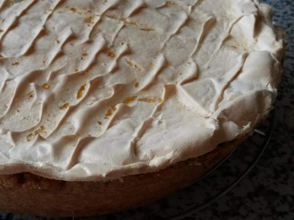 Käsekuchen mit Haube