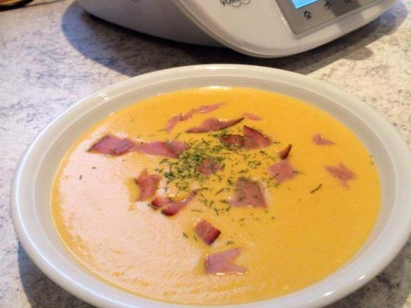 MöPa-Cremesuppe mit Möhren und Pastinaken