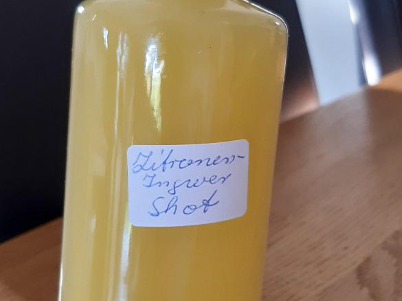 Zitronen-Ingwer Shot