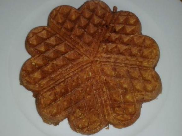 Grumbeerwaffeln mit Speckwürfeln