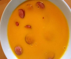 Kürbissuppe mit Ingwer und Kokos 