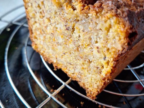 Möhren-Kartoffel-Mandelkuchen