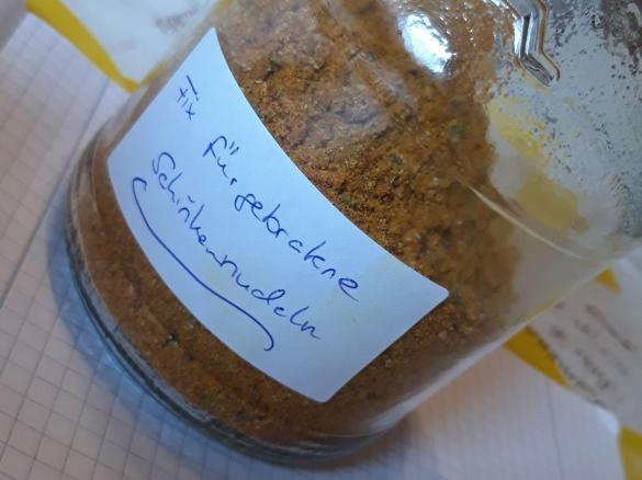 Gewürz für gebratene Schinkennudeln