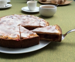 Gedeckter Pflaumenkuchen