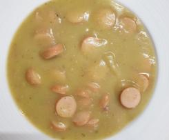 Kartoffelsuppe mit Würstchen - ala Oma